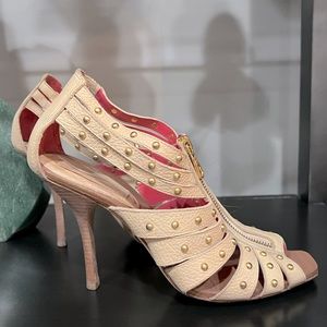 🤍BCBG MAX AZRIA Studded Leather Aceline Sandal